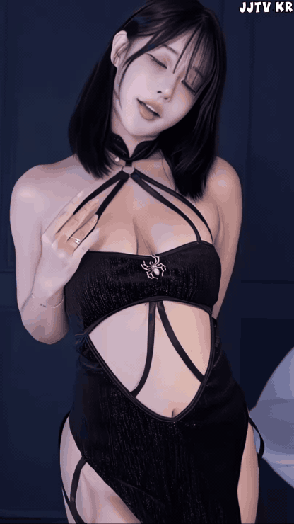 여캠 중 의상 제일 다양하게 입는 하루좌 검정 란제리룩