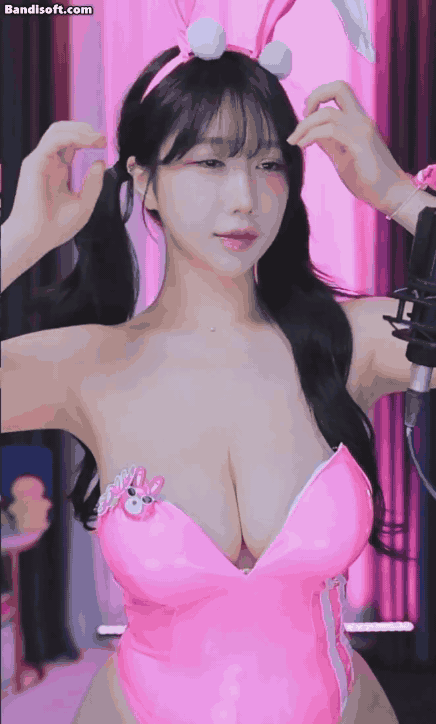 핑크색 에나멜 바니걸 그릴래영 폭력적인 가슴골 ㄷㄷ