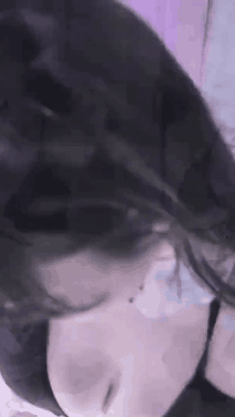 블랙 메이드복 입고 슴부먼트 보여주는 러아 천장캠