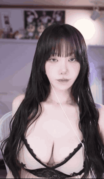 자연산 F컵 겨우디 야한 슬립 가슴골 모양 레전드