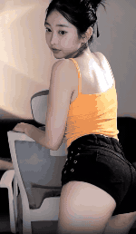 시원한 노란 끈나시 + 검정핫팬츠 엉덩이핏 좋은 하니니