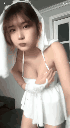 언더붑 보이는 비키니 웨딩드레스 새신부 고라니율