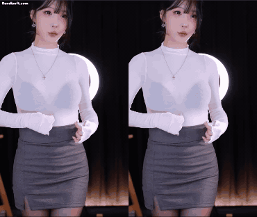 연나비 검정 브라가 선명하게 비치는 시스루 오피스룩